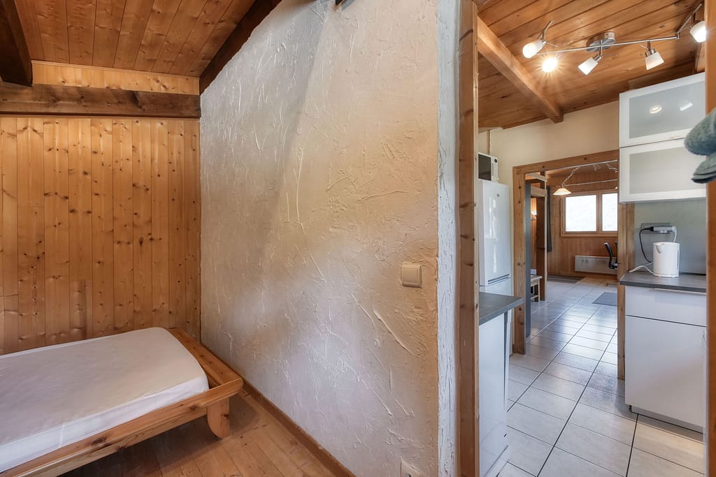 low chalet 009